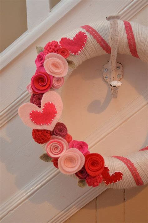 Yarn Wreath Valentines Hearts Pink 12 Inch White Etsy Valentine