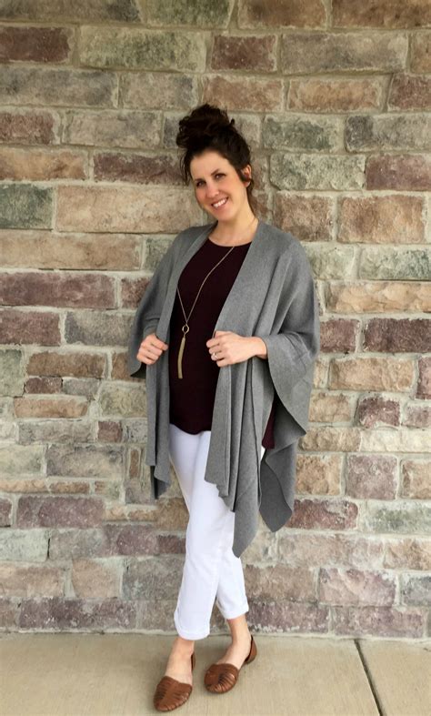 what i wore real mom style wraps for spring momma in flip flops