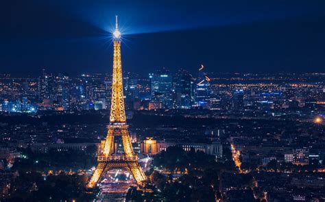 La carte de fond océanique du monde a des groupes de tous les océans importants sur terre. Le saviez-vous ? La tour Eiffel change de taille plusieurs ...