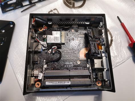 How Do You Remove The Chassi On A Asus Mini Pc Pn50 Separating The