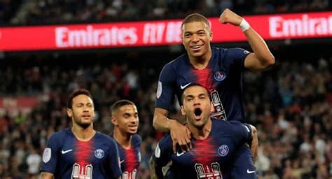 توقع رحيل ميسي وسيتيين يقترب من العودة للدوري الإسباني. باريس سان جيرمان يتوج بلقب الدوري الفرنسي بعد الفوز على ...