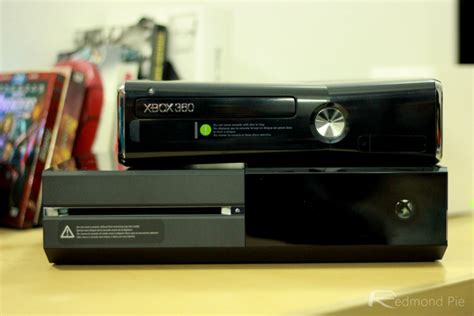 Xbox One Vs Xbox 360 Hardware Size Comparison In Photos Redmond Pie