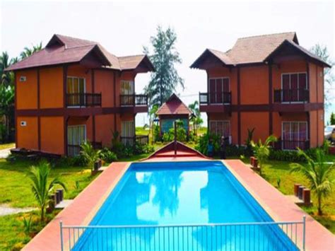 Compare cheap resort hotels w/ a price match guarantee. Mersing Beach Resort - Resort - Mersing | TravelMalaysia