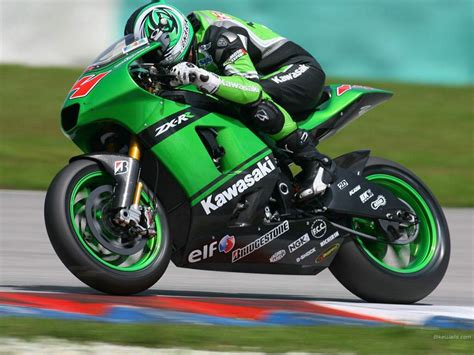 Is this the new benchmark in the. Kawasaki Ninja ZX-RR