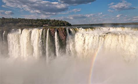 Devils Throat Iguazú Falls Argentina By Dedé Vargas