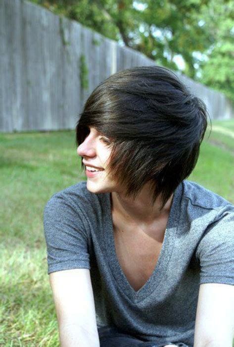 Emo Hairstyles For Trendy Guys Emo Guys Haircuts Pretty Designs