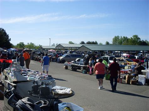 Home Page - 161 Flea Market