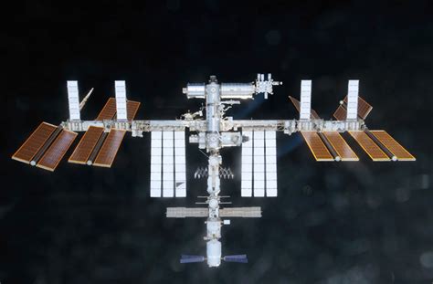 Video Astronauts Bolt The Final American Module Onto The Iss