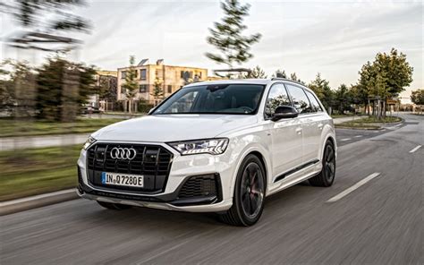 Het model heeft ook groot succes geboekt in de autosport. Herunterladen hintergrundbild audi q7 tfsi e-quattro, 2020, weißen suv, außen, neue weiße q7 ...