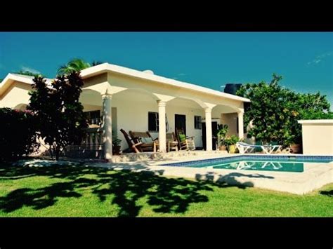 A decoração feita de artesanato com bambu pode dar um toque rústico e lindo ao ambiente, e existem vários tipos de objetos que podem ser feitos, com tamanhos e estilos variados. Casa Villa de Venta en San Cristóbal, República Dominicana ...