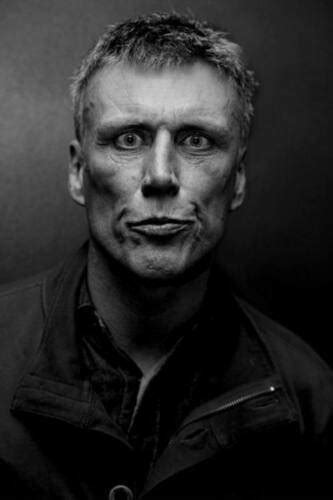 Některé druhy a kultivary bezu jsou pěstovány jako okrasné dřeviny. '24/7 VALENCIA' WITH THE LEGENDARY BEZ OF HAPPY MONDAYS ...