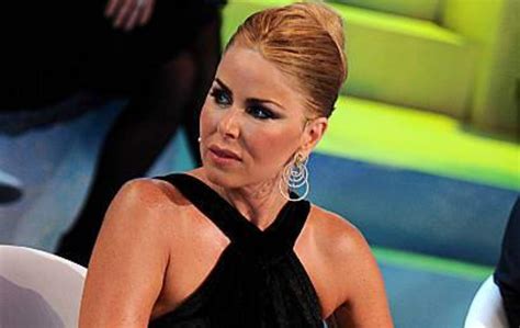 Loredana lecciso (born 26 august 1972) is a star of italian television. Loredana Lecciso perde la calma: "Sono stata tradita". Cosa è successo