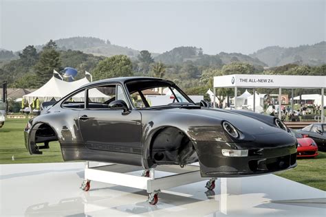 Californian Firm Offers Carbon Fiber Porsche 911 Bodies