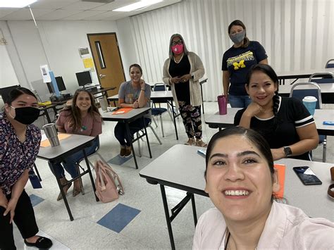 Ms. Bernal (@teachwithbernal) / Twitter