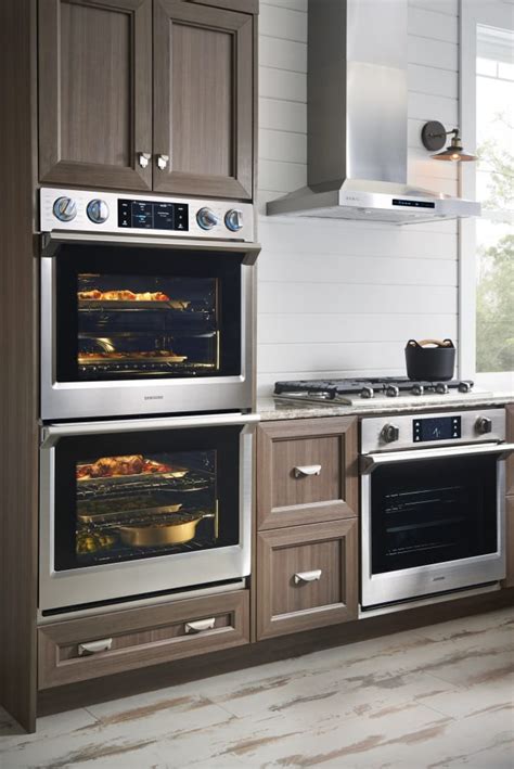 The wall oven you pick is going to be where you bake cinnamon rolls on saturday mornings. Samsung NV51K7770DS 30 Inch Electric Double Wall Oven with ...