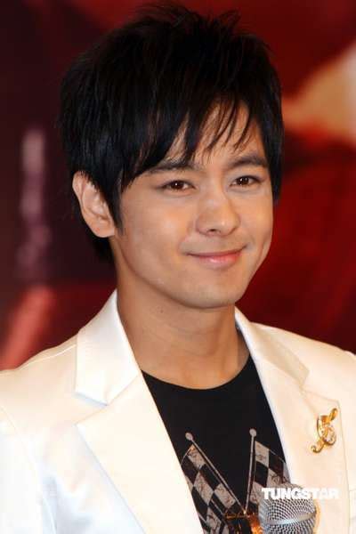 龚俊, born 29 november 1992) is a chinese actor. "林志"家族谁更年轻 网友调侃：林志玲林志颖林志炫逆生长_济宁大众网