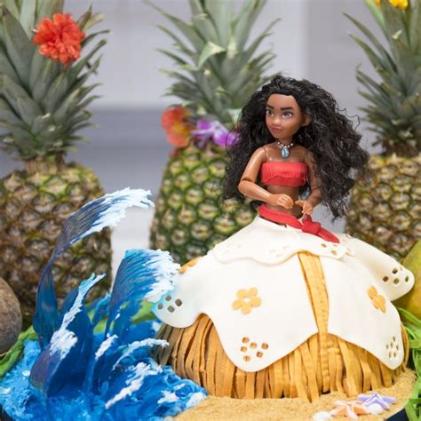 Moana Doll Cake With Isomalt Sugar Waves Doll Cake Disney Princess Cake Barbie Birthday Cake