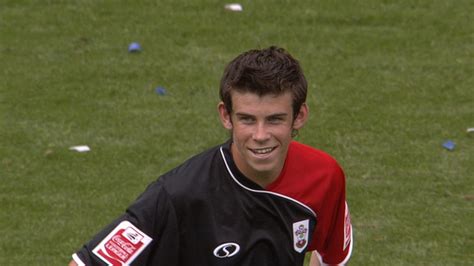 Bbc Sport Gareth Bale Scores Sublime Free Kick For Southampton Aged 17