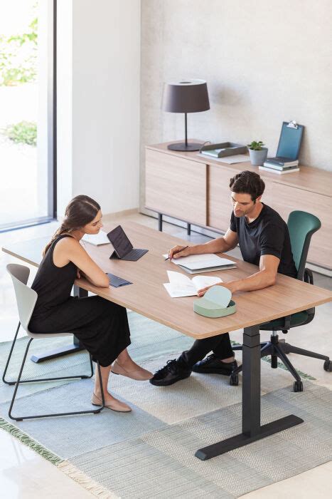 Mobus Adjustable Desks With Electronic Height Adjustment Online Reality