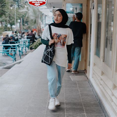 Rekomendasi Hijab Fashion T Shirt Untuk Acara Santai Avanascarf