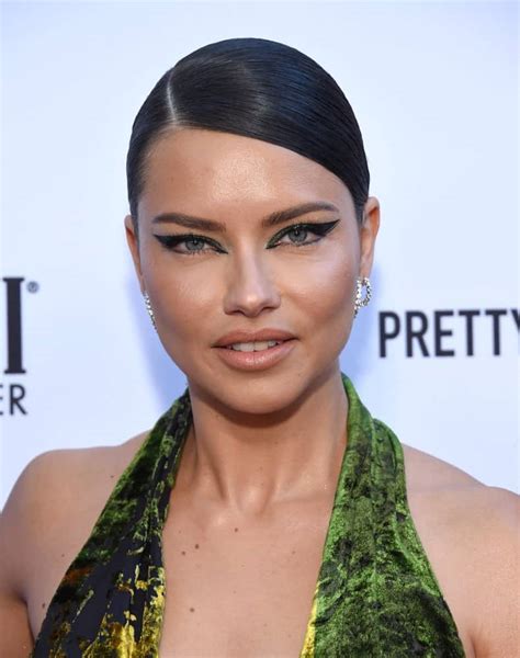 Adriana Lima S Hairstyles Over The Years
