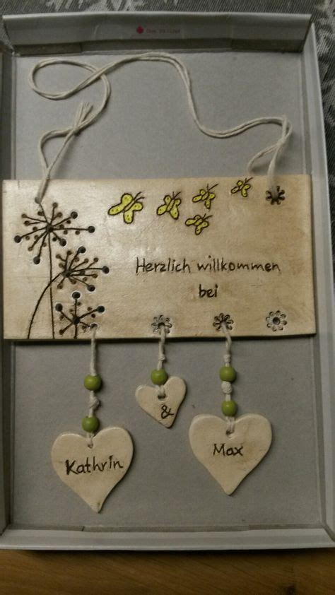 Die für word konzipierten druckvorlagen für ihre badgepoint® namenskarten können sie an dieser stelle komplett kostenlos herunterladen. Namensschild Haustür Selber Machen | Türschild Für ...
