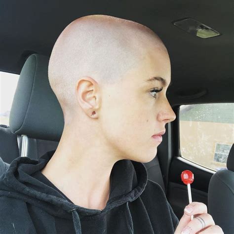 Young Woman With Shaved Head Headshave Girl Shaved Girls Bald Girl Bald Hair