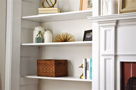 Holds hair in place without leaving greasy or sticky residue. Bookshelf Styling Tips & Tricks (With images) | Bookshelf ...
