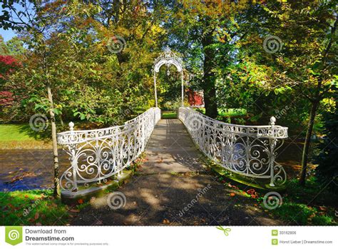 Kundenbewertungen, preise, kontaktdaten und öffnungszeiten von firmen aus baden mit dem stichwort bank. Stadtpark In Baden-Baden, Deutschland 01 Stockfoto - Bild ...