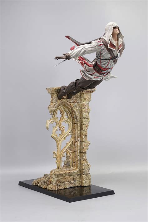I told brian what i wanted, and he fully captured exactly what i wanted. Nueva figura: EZIO AUDITORE - Leap of Faith Figurine ...