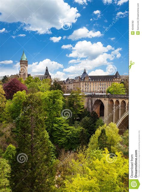 3.7 punkte auf basis von 3 stimmen. View Of State Saving Bank Building In Luxembourg Stock ...