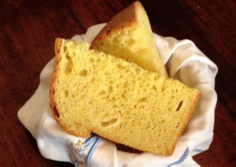 In un'altra ciotola amalgamiamo la farina, il lievito sciolto nel latte. Torta di Pasqua, la ricetta umbra al formaggio - Tuttoggi