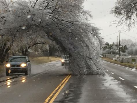 Ice Storm In Oklahoma City Northbound Bryant Ave Between Memorial And