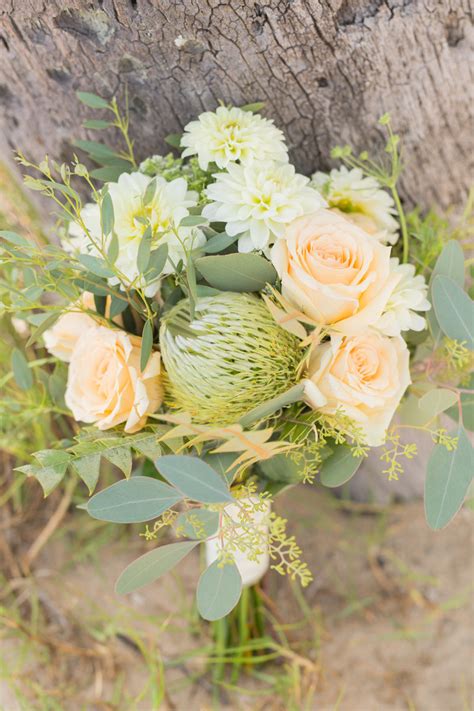 This guide to hawaii wedding venues and logistics will help plan for your day. Oahu Wedding Floral and Bridal Bouquets in Hawaii