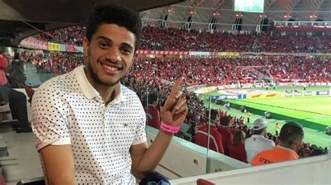 Taison started his career with brazilian club internacional and quickly rose to prominence within their. Taison, ex-Internacional, divulga exame toxicológico para ...