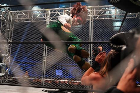 Thunder Rosa Y Britt Bakers Cage Match Llevaron Una Disputa De Un Año