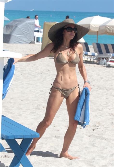 Engaged Bethenny Frankel Flaunts Ring On That Finger During Miami Getaway — 10 Sizzling Photos