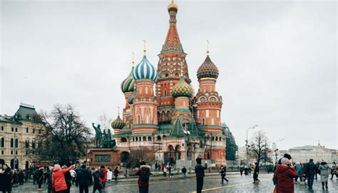 Ρωσία Στο κόκκινο η οικονομία Αβέβαιες οι πληρωμές τόκων