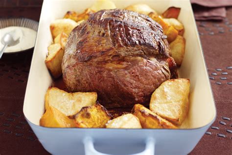 Traditional Roast Beef With Yorkshire Puddings Recipe Roast Beef Recipes Roast Beef With