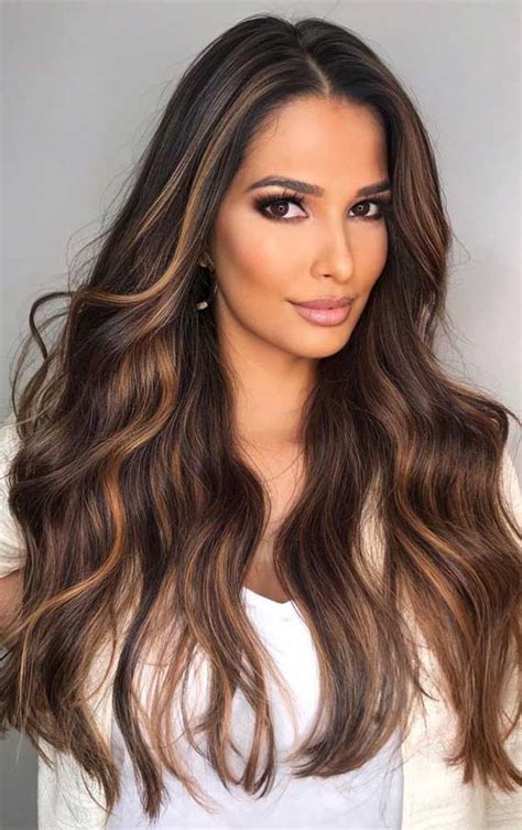 35 Best Fall 2021 Hair Color Trends Dark Chocolate With Cappuccino Highlights