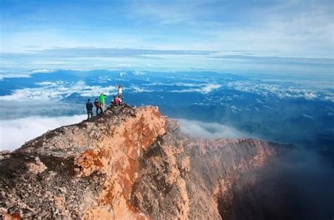 Pendakian Gunung Kerinci Yang Eksotis Jalur Dan Estimasi Biaya Jambi