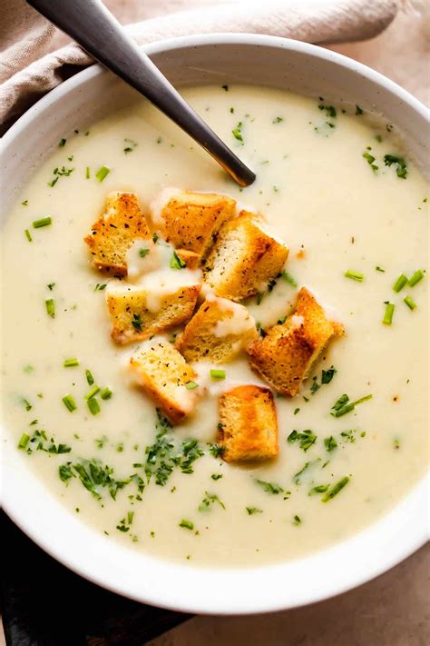 Creamy Leek And Potato Soup Easy Weeknight Recipes