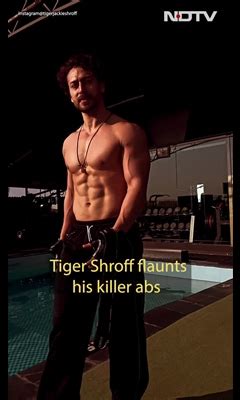 Tiger Shroff Flaunts His Killer Abs