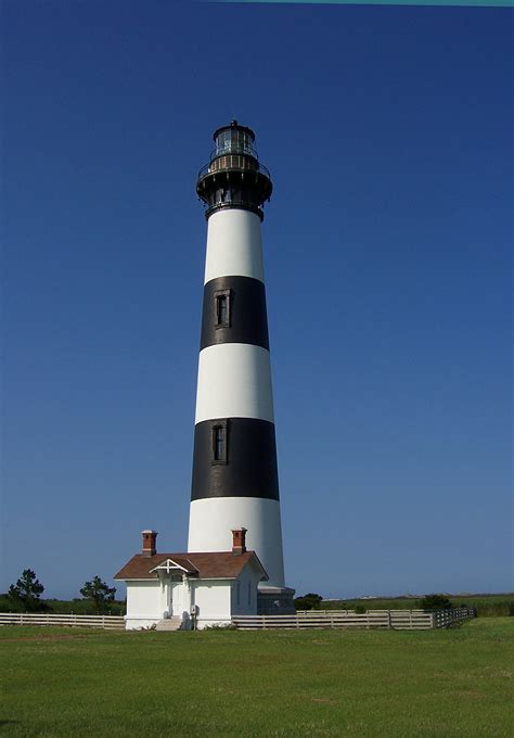 File:Bodie Island Lighthouse, July 2007.jpg - Wikipedia, the free