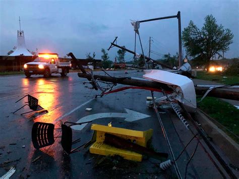 Missouri Storm Kills At Least Three Injuring Two Dozen The Globe And