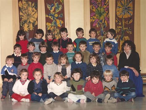 Photo de classe 2ème année de maternelle Ecole Marie Curie de 1986