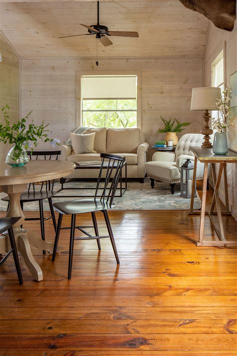 A farmhouse guest cottage with simple, modern farmhouse touches by