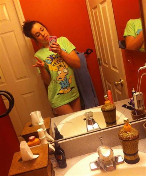 Worst Selfie Fails Of People Who Forgot To Check The Background