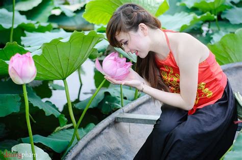 The Lotus Girl By Dũng Phạm On 500px Hanoi Vietnam Lotus Bangkok