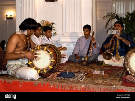 Hindu Marriage Wedding Music Band Man Sri Lanka Stock Photo Alamy